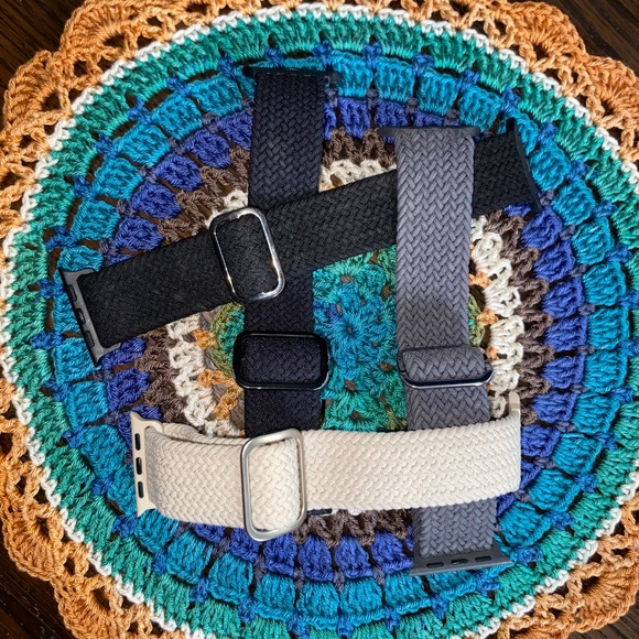 LIKE NEW Apple Watch Series 8 GPS 41mm Starlight Aluminum Case S/M - Picture 7 of 10